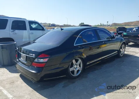 2007 Mercedes-Benz S 550 z USA, uszkodzony, nr VIN WDDNG71XX7A104267